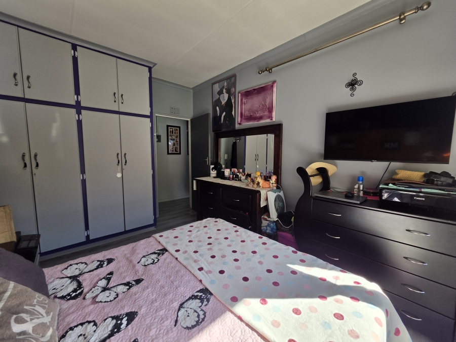 2 Bedroom Property for Sale in Navalsig Free State